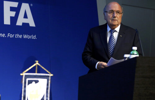 Blatter, aseară, la ultima conferinţă ca preşedinte FIFA. Deprimat! // Foto: Reuters
