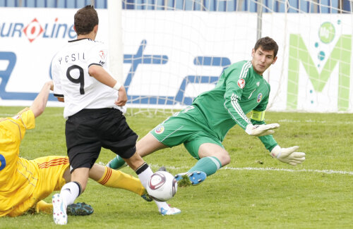 În ultimele 3 sezoane, Brănescu a jucat în doar 6 partide oficiale, 4 în Serie B, la Juve Stabia, și două la Haladas
