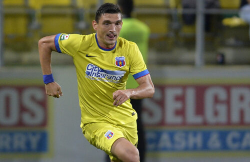 Keșeru a devenit un idol al fanilor steliști după ce a reușit să înscrie în trei din cele patru meciuri contra rivalilor de la Dinamo