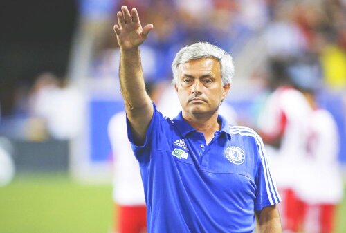 Jose Mourinho are 3 titluri cu Chelsea, în două mandate, foto: reuters