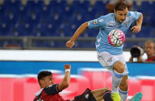 Ezitant și în Supercupa cu Juve, Radu a avut probleme și cu fundașul Ferrari, care i-a amenințat flancul sîmbătă // Foto: Gulliver/GettyImages