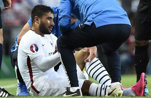 Nabil Fekir, 22 de ani, va fi operat și nu va reveni decît în primăvară // Foto: AFP