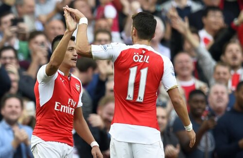 Alexis Sanchez și Mesut Ozil, doi dintre jucătorii de top ai lui Arsenal, foto: reuters