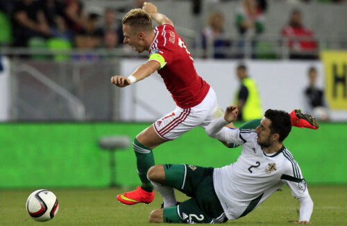 Dzsudzsak (în stînga) a jucat 90 de minute la precedentul meci din grupă, 1-1 cu Irlanda de Nord