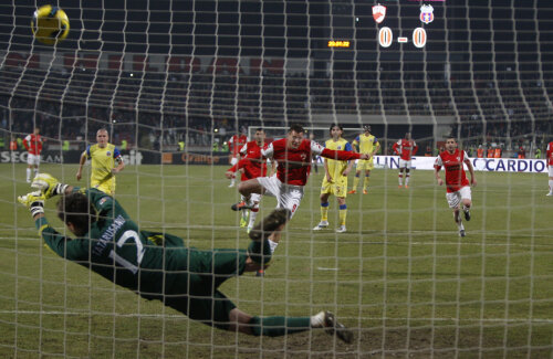 Golul lui Marius Niculae din ultimul derby disputat pe Ștefan cel Mare, pe 5 decembrie 2011