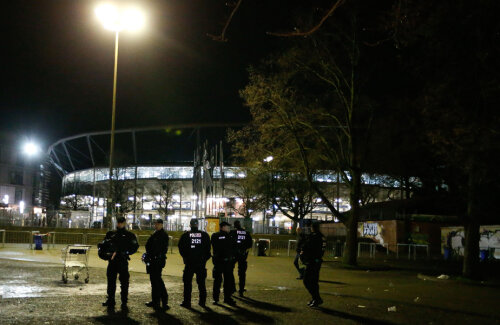 La stadionul din Hanovra mai rămăseseră aseară doar polițiștii