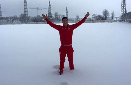Filip a postat pe pagina personală de facebok o poză cu zăpada aşternută la Săftica