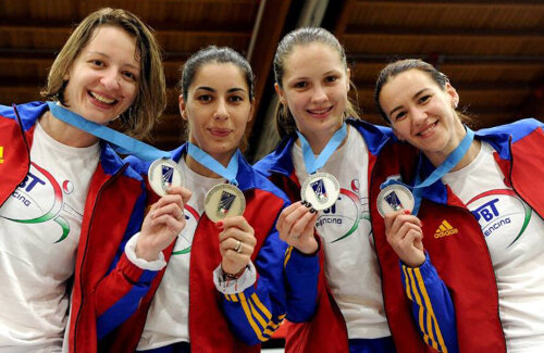 Popescu, Dinu, Pop și Gherman cu medaliile de argint // FOTO Augusto Bizzi