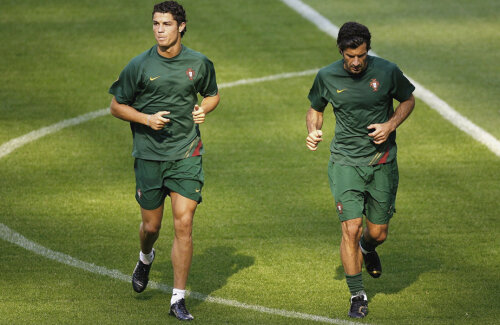Două glorii lusitane: Ronaldo și Figo // FOTO Guliver/ GettyImages