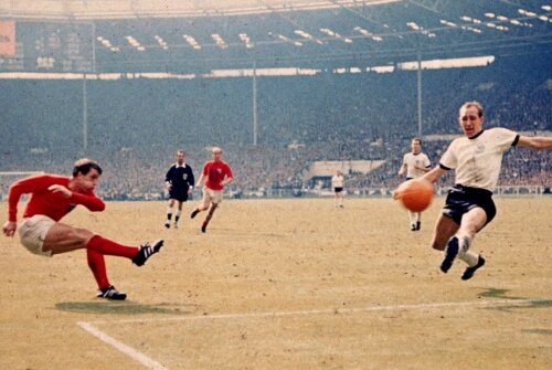 Geoff Hurst marcând în finala CM 1966 // FOTO: Guliver/GettyImages