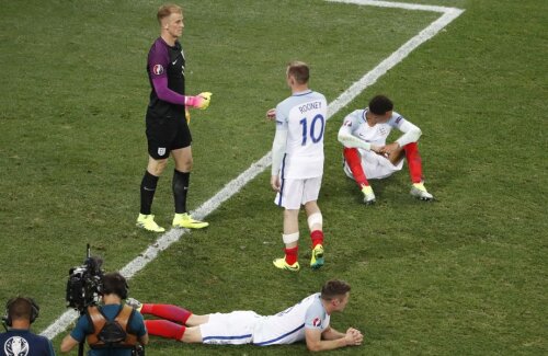 Rooney și Hart au prins amândoi echipa fotbaliștilor mediocri de la EURO 2016