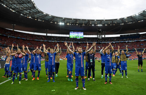 Urletul scoțian îi unește pe islandezi în stilul haka al rugbyștilor neozeelandezi // FOTO Guliver/GettyImages