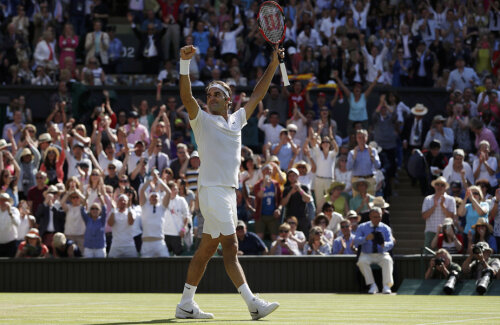 Cu victoria de ieri, Roger Federer, 35 de ani fără o lună, devine cel mai vârstnic semifinalist la Wimbledon de la Ken Rosewall în 1974 – 39 de ani // FOTO Reuters
