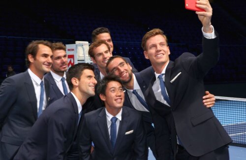 Tomas Berdych făcând un selfie cu alte nume importante din tenis Foto: Guliver/GettyImages