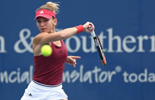 Simona Halep vine după rezultate excelente peste vară, două titluri şi o semifinală // FOTO: Reuters