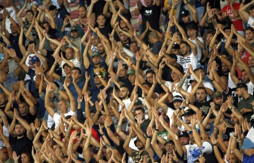 Fanii lui Napoli sunt printre cei mai fanatici din Italia, foto: reuters