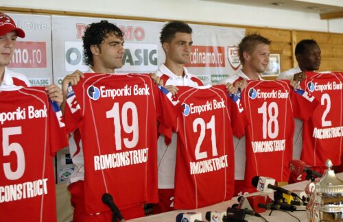 Moți, Pleșan și Daouda, la prezentarea la Dinamo, alături de Fl. Bratu și Chihaia