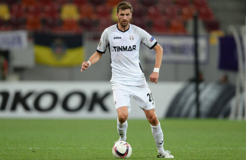 Lovin și-a trecut în palmares 3 titluri de campion, unul cu Astra și două cu Steaua, plus două Supercupe, una cu giurgiuvenii și una cu roș-albaștrii