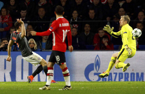 Robert Lewandowski, un gol și-n tur, a decis marți duelul cu PSV
