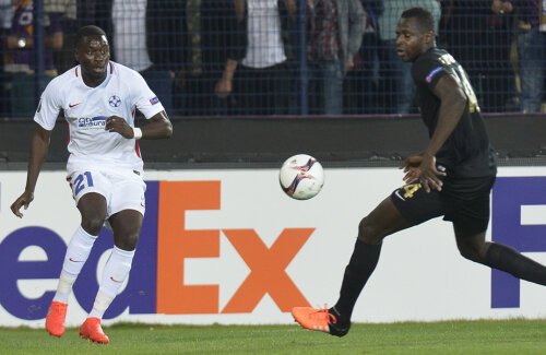 Moke (stânga) a fost luat în colimator de Andone