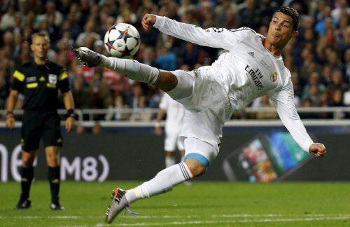 Ronaldo zboară pe teren cu ghetele Nike // FOTO Guliver/GettyImages