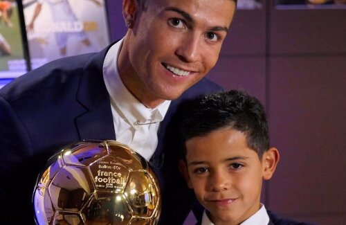 Ronaldo, fiul său Cristiano jr. și al 4-lea Balon de Aur