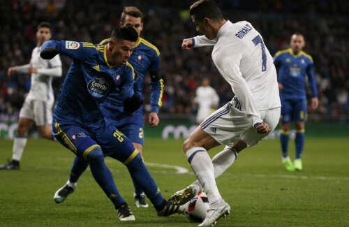 Ronaldo, blocat de Roncaglia // FOTO Reuters