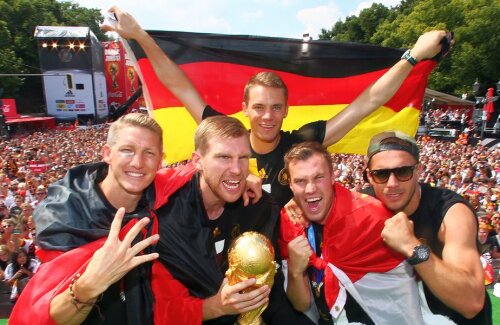 Grosskreutz, al doilea din dreapta, sărbătorind Mondialul câștigat FOTO: GULIVER/ GETTY IMAGES