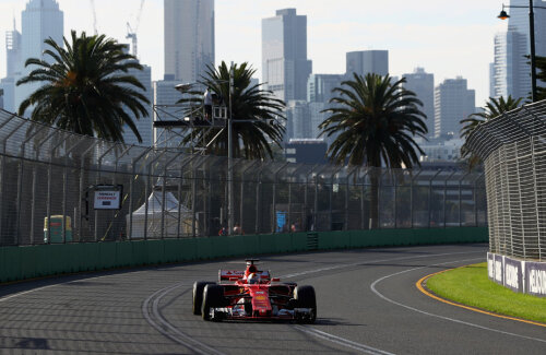 Sebastian Vettel, suveran pe circuitul din Australia, gonind spre victorie // FOTO Guliver/GettyImages