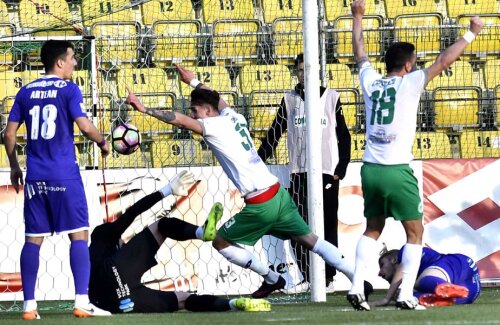 Explozia de bucurie a lui Albu (nr. 3), după golul de 2-1