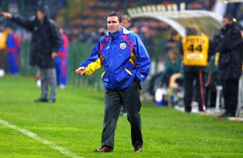 În precedentul mandat, Hagi a condus naţionala în 2001 în 5 meciuri, în care a avut o victorie, trei remize și o înfrângere, golaveraj 7-6