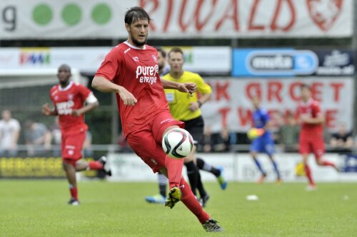 Katsikas, într-unul din puținele meciuri jucate în Olanda pentru Twente