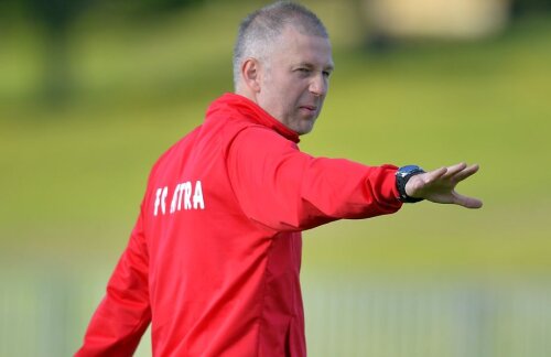 Pentru Edi Iordănescu, partida de joi va însemna și debutul personal în cupele europene Foto: Alex Nicodim