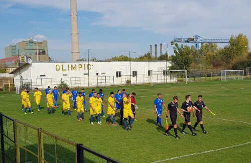 În weekend, Romprim (în albastru) a jucat împotriva
Progresului 2005 pe
stadionul Olimpic, fost
Energoutilaj