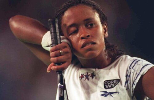 Chanda Rubin, epuizată în timpul meciului din 1996 cu Arantxa Sánchez Vicario // FOTO: Guliver/ Getty Images