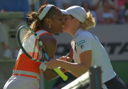 Serena și Kim Clijsters, după semifinala de la Australian Open, 2013 FOTO: Guliver/GettyImages