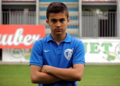 În februarie 2014, Andrei a fost desemnat cel mai bun portar al unui turneu dedicat juniorilor under 19 ani, Braşov Indoor Cup // FOTO Libertatea