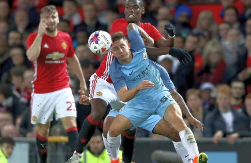 Pablo Maffeo, în duel cu Paul Pogba // FOTO: Guliver/Getty Images