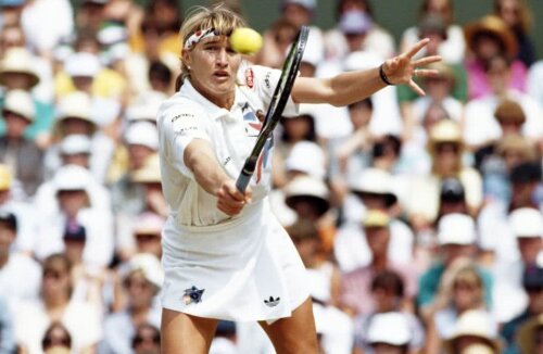 Steffi Graf pe vremea când câștiga la Roland Garros. Nemțoaica are 22 de turnee de Mare Șlem în palmares, fiind depășită însă de Serena, care are unul mai mult FOTO Getty Images