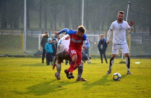 Scos din prima echipă din cauza evoluțiilor slabe, Cătălin Golofca a jucat în toamna trecută mai multe meciuri la FCSB până să fie trimis la Botoșani