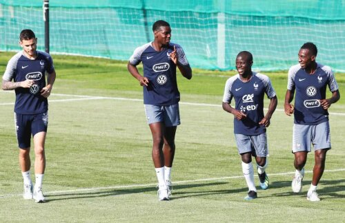 Pogba și Kante, în centrul imaginii Foto: Reuters