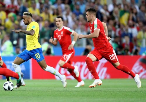 Sergej Milinkovic-Savic în duel cu Neymar, la CM 2018 FOTO: Guliver/GettyImages