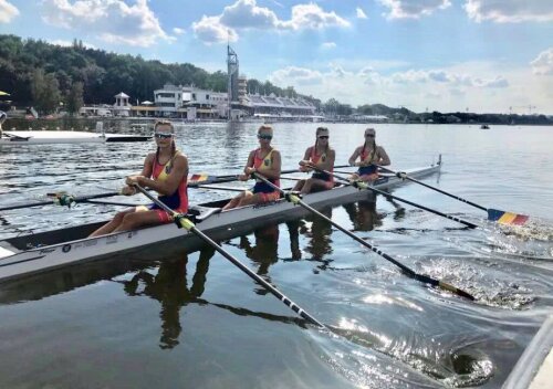 O barcă tânără și valoroasă: Simona Radiș (19 ani), Nicoleta Pașcanu (21), Georgiana Vasile (22) și Elena Logofătu (21). FOTO: FR Canotaj