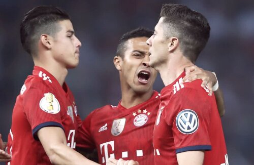 Thiago, în centru, lângă James și Lewandowski // FOTO: Guliver/GettyImages