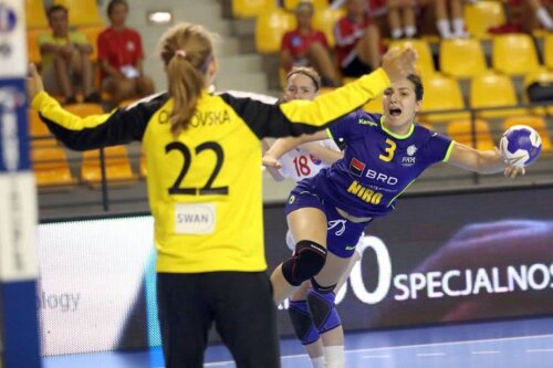 7 goluri a marcat în meciul de ieri Adina Cace, declarată cea mai bună jucătoare a României