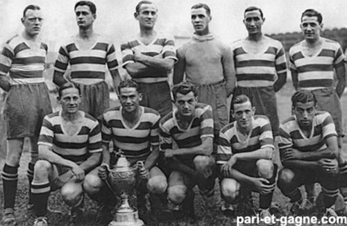 Marea echipă a lui FC Sete din 1934, anul în care a reușit dubla // Foto: pari-et-gagne.com