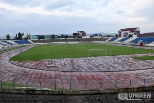 Stadionul din Alba Iulia a fost inaugurat în anul 1982 și a fost renovat ultima dată în urmă cu 14 ani. Foto: ziarulunirea