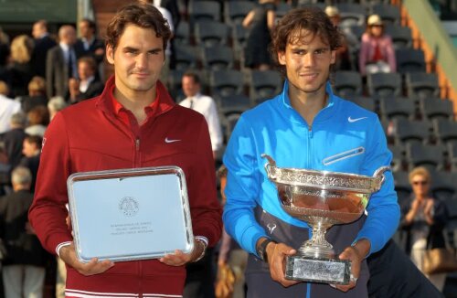 Nadal și Federer, după finala de la Roland Garros din 2011, câștigată de iberic în 4 seturi // FOTO: Guliver/ Getty Images