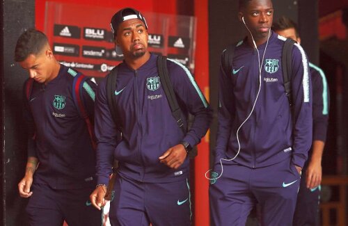 Malcom, în mijloc, lângă Coutinho și Dembele // FOTO: Guliver/GettyImages