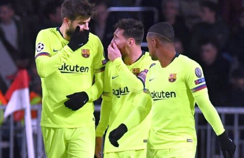Messi, Pique, Malcom
(foto: Reuters)